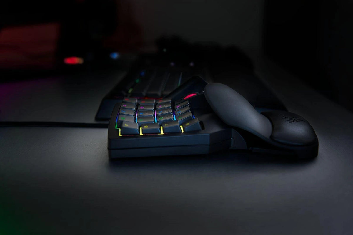 Razer Tartarus V2 – Gaming Keypad